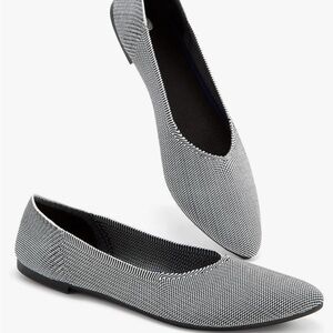 🎩HP! Size 7 Women's Flats, Black & White Dot